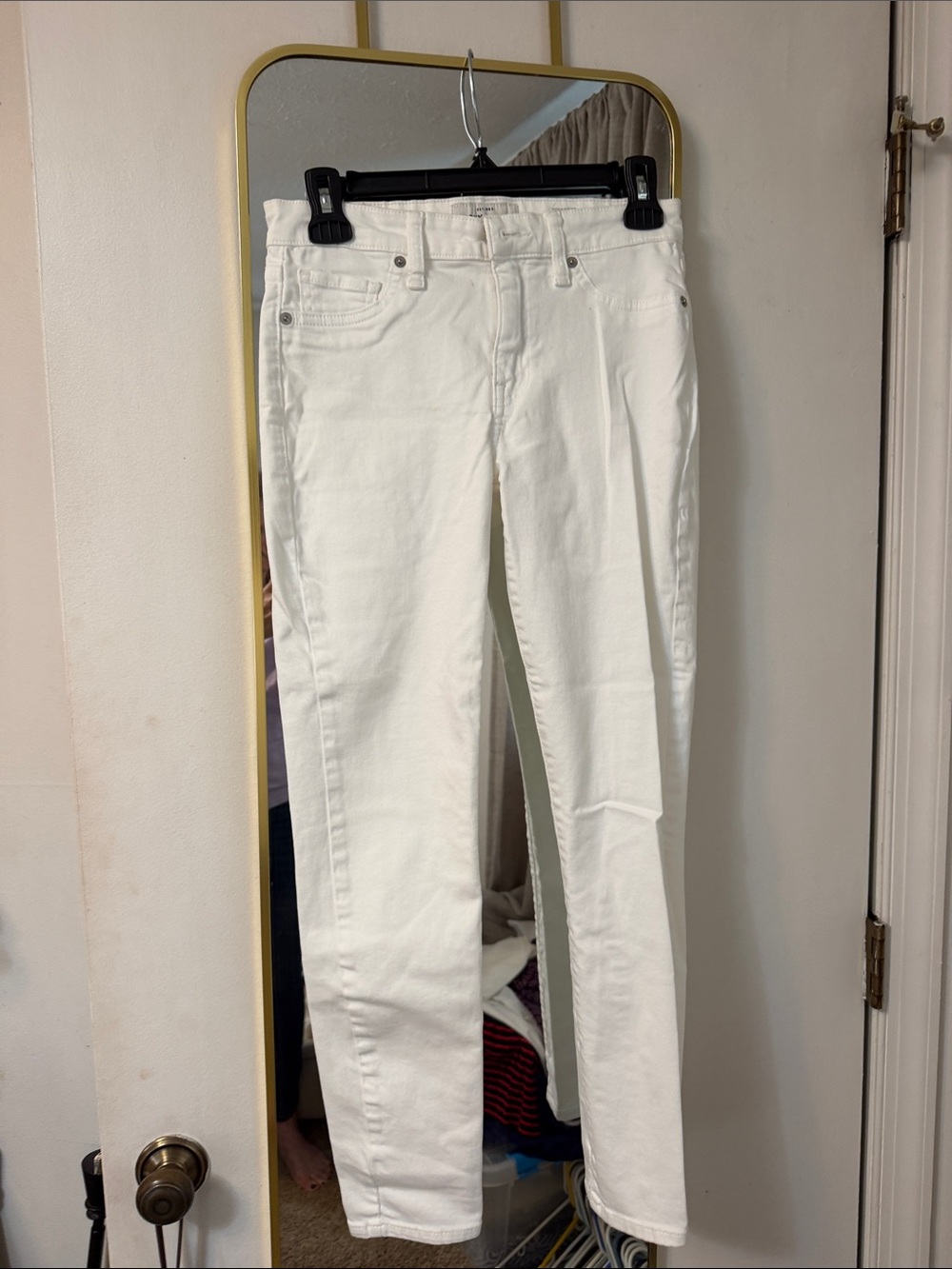 Women’s White Slim ankle Jeans